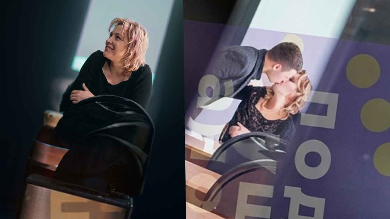 Students film MILF teacher kissing high school student - AMATEUR VIDEO