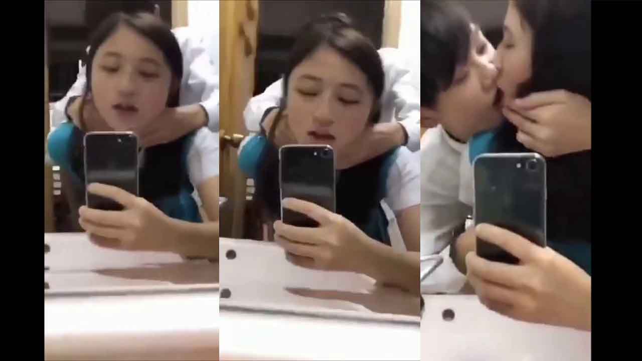 YOUNG ASIAN COUPLE HAVING SEX IN FRONT OF THE MIRROR