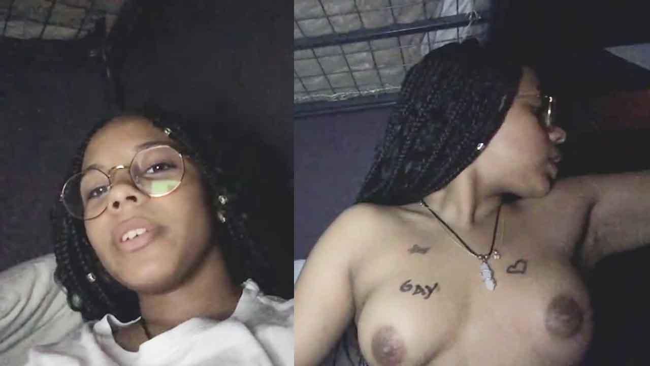 Black girl with glasses is horny on Omegle FULL VIDEO AMATEUR